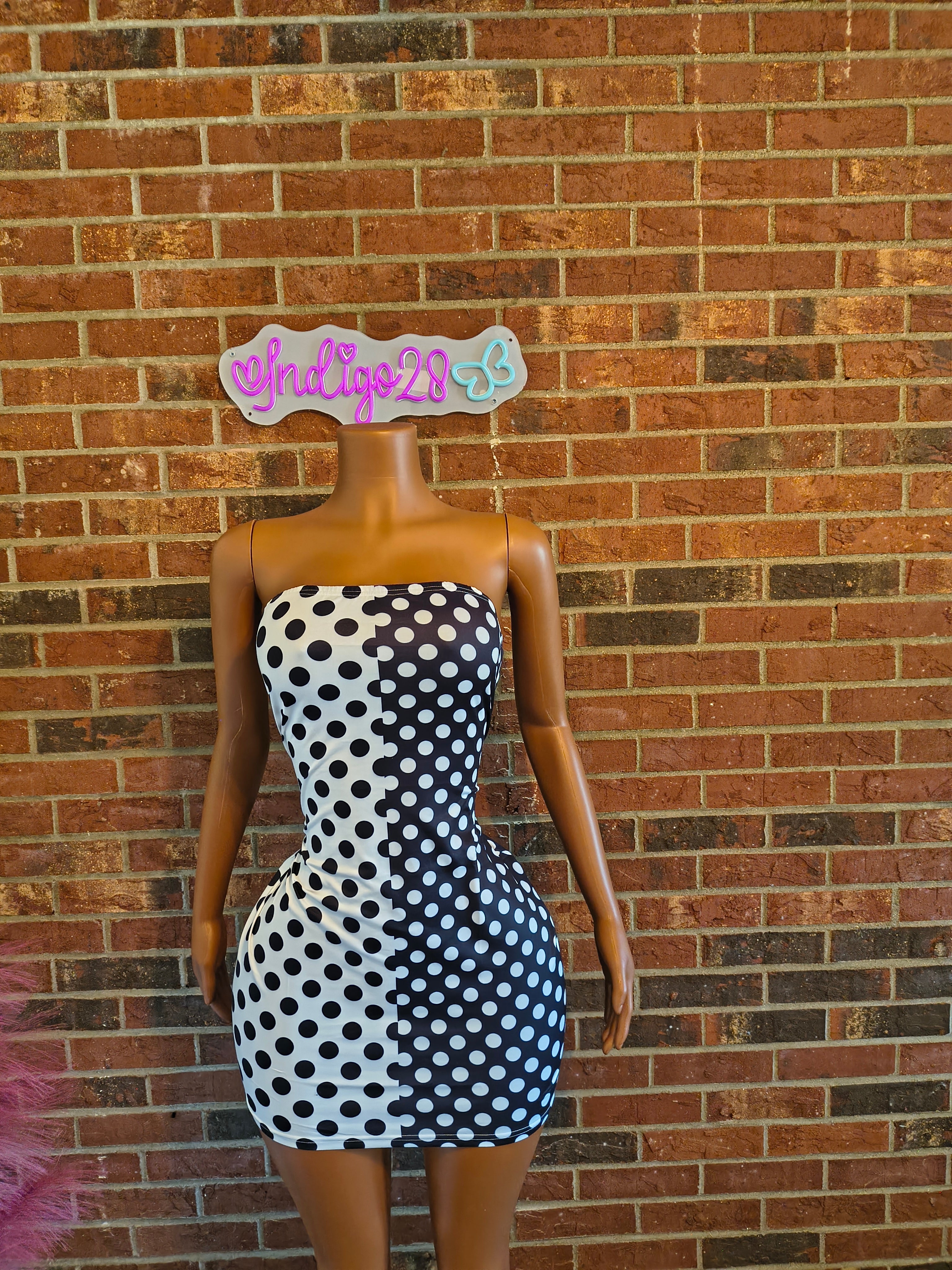 Fitted polka dot dress